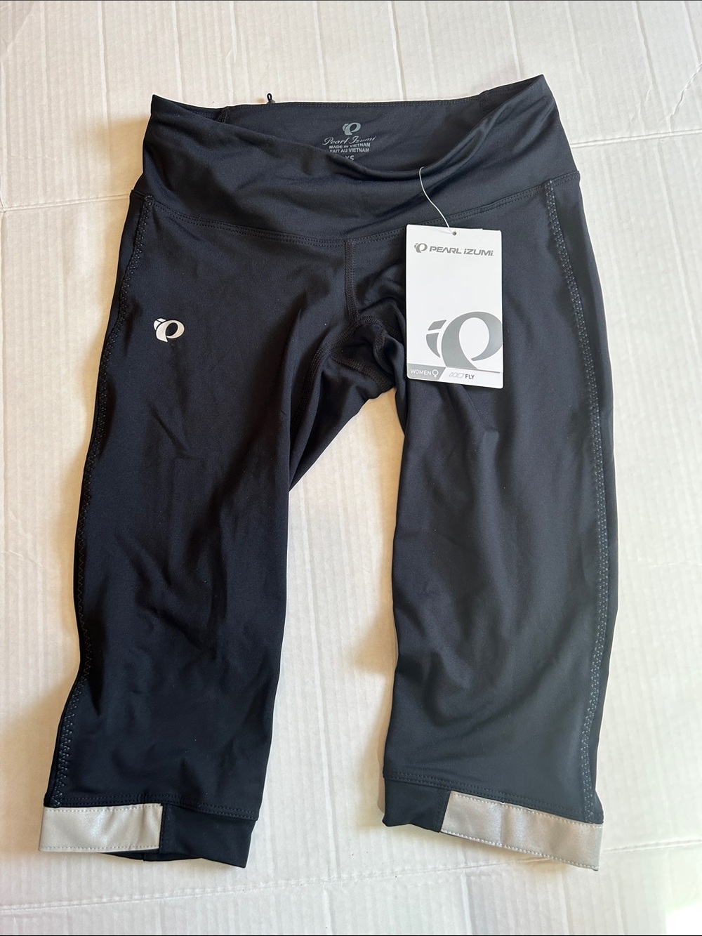 Pearl Izumi NWT Black Crop Cycling Shorts.